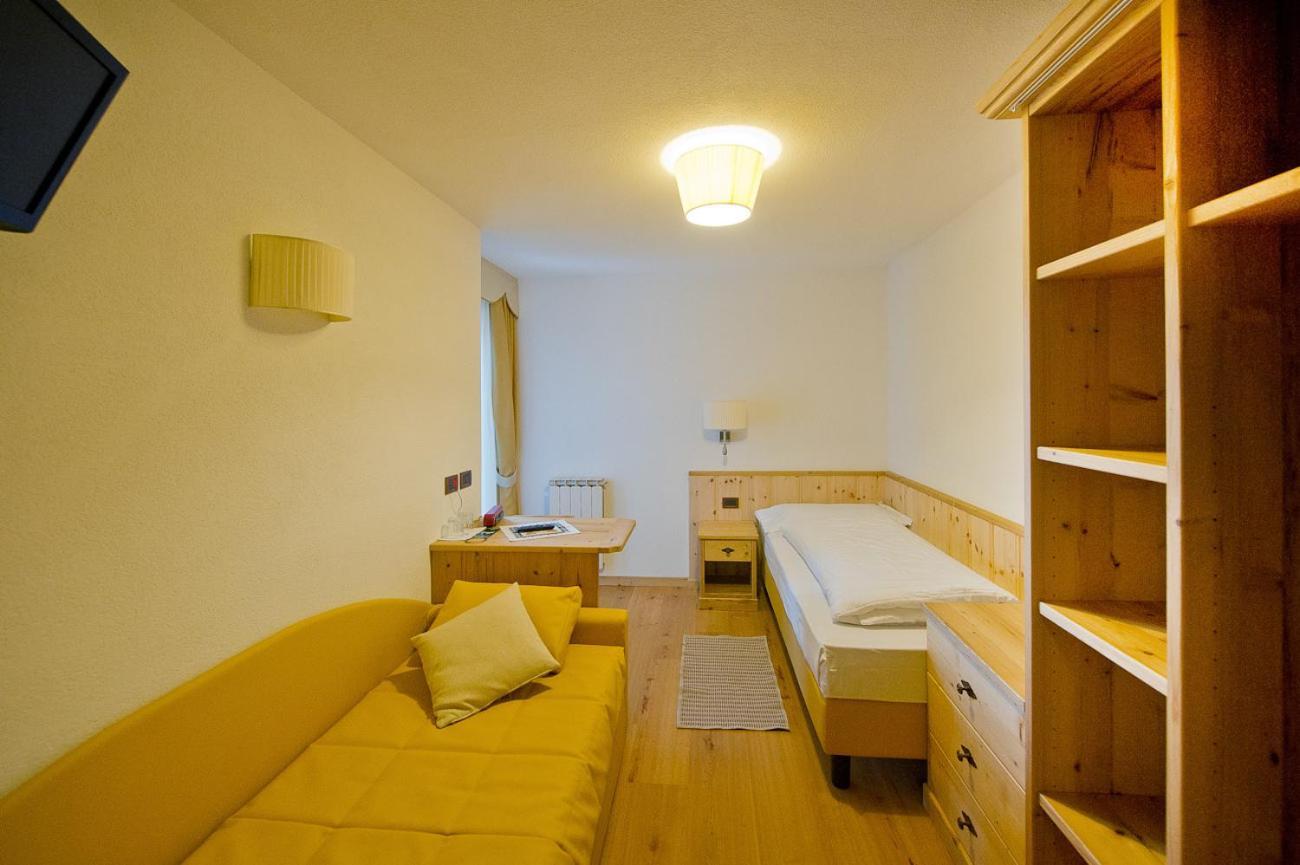 Family & Wellness Hotel Fontana Vigo di Fassa Zimmer foto