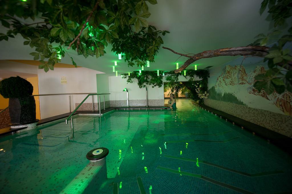 Family & Wellness Hotel Fontana Vigo di Fassa Exterior foto