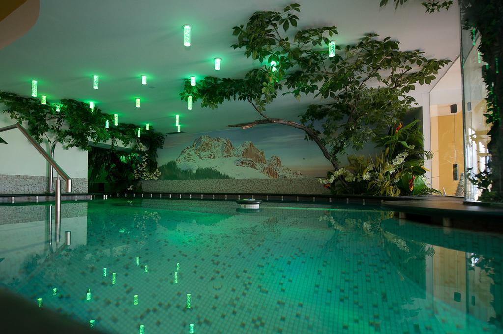 Family & Wellness Hotel Fontana Vigo di Fassa Exterior foto