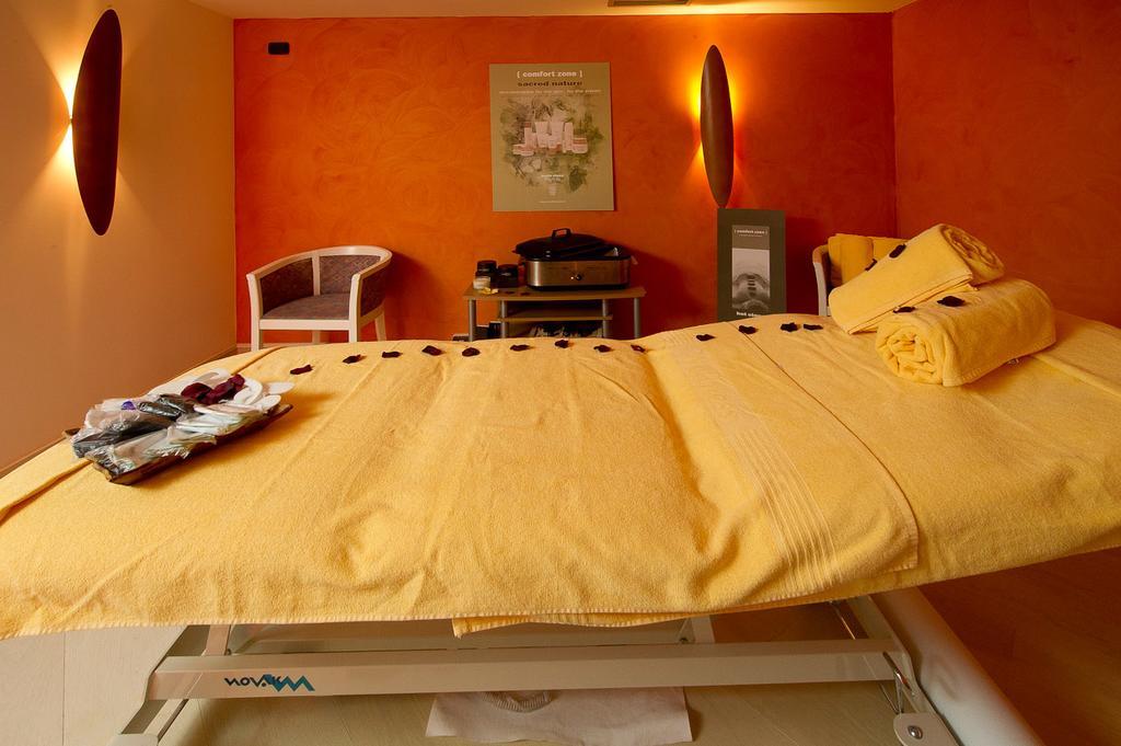 Family & Wellness Hotel Fontana Vigo di Fassa Exterior foto